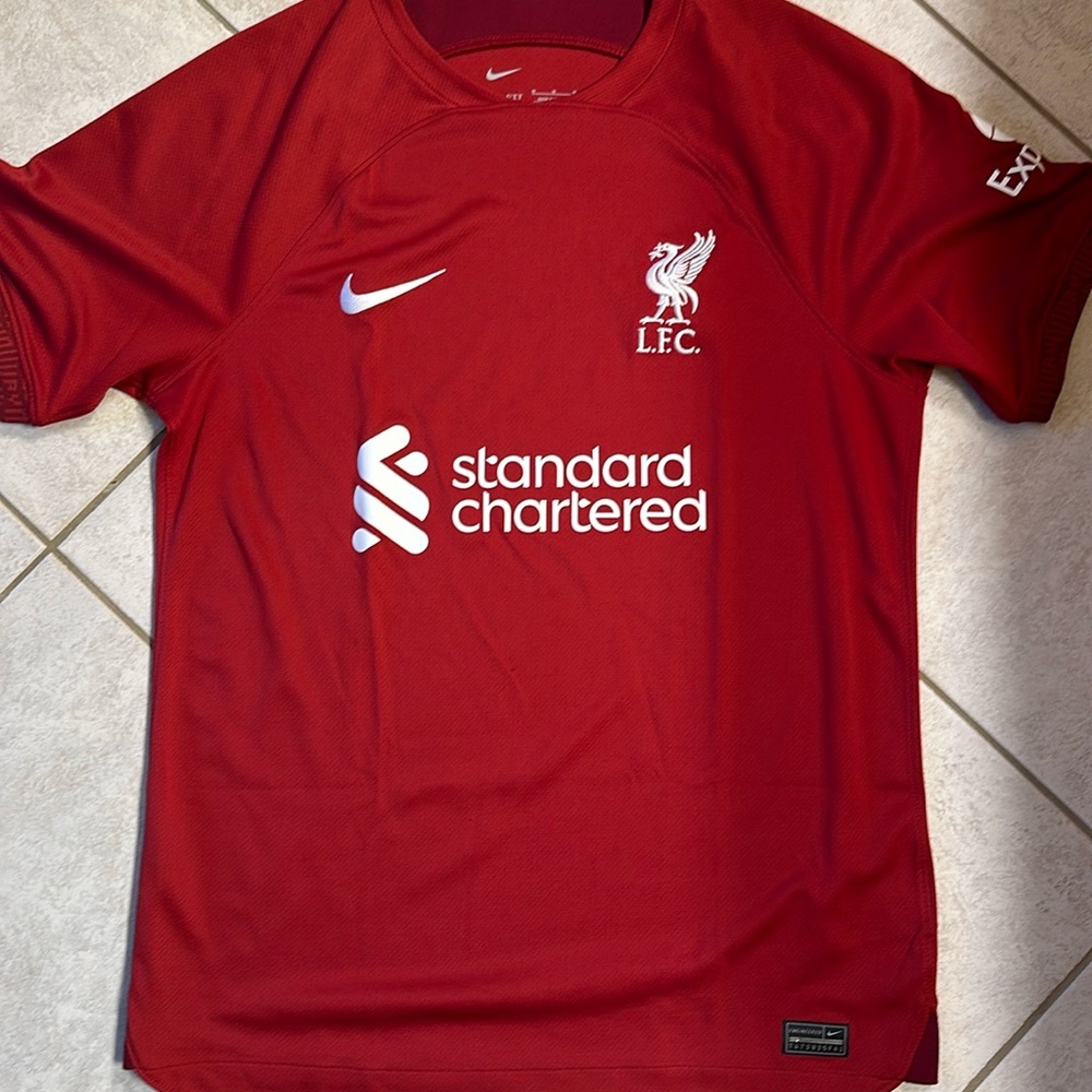 Liverpool ‘22-‘23 Home Kit